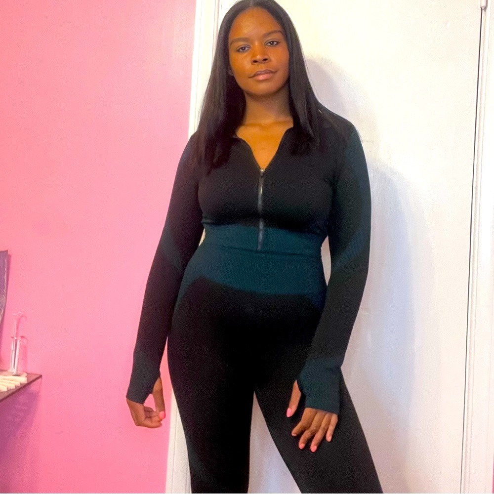 2 Piece Green Seamless Textured High Waist Leggings and Crop Top Jacket Gym Set